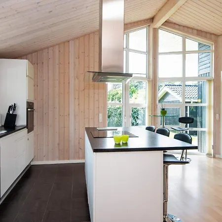 Three-bedroom Holiday In Hemmet 74 Falen
