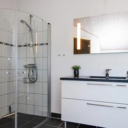 Three-bedroom Holiday In Hemmet 74 Falen
