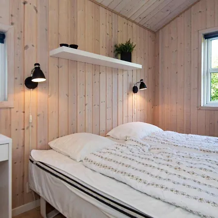 Three-bedroom Holiday In Hemmet 74 *